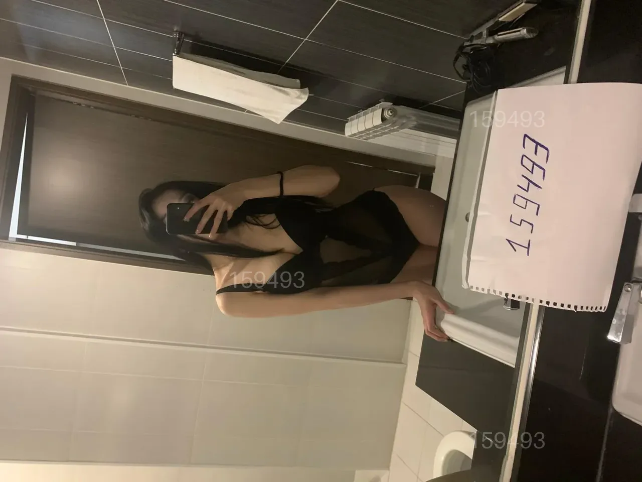 Напишите в Whatsapp — фотография анкеты