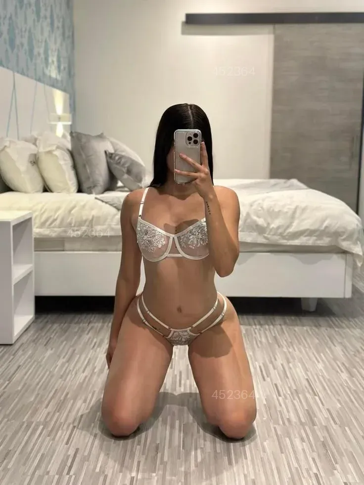 На выезд и у себя — фотография анкеты