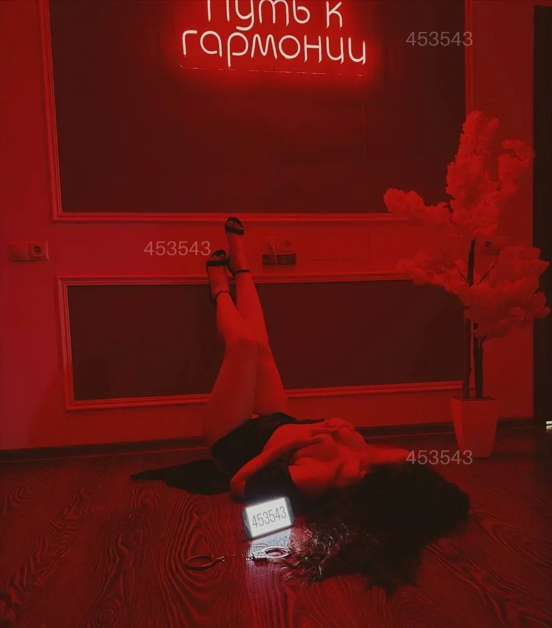 Страстные девушки — фото 11